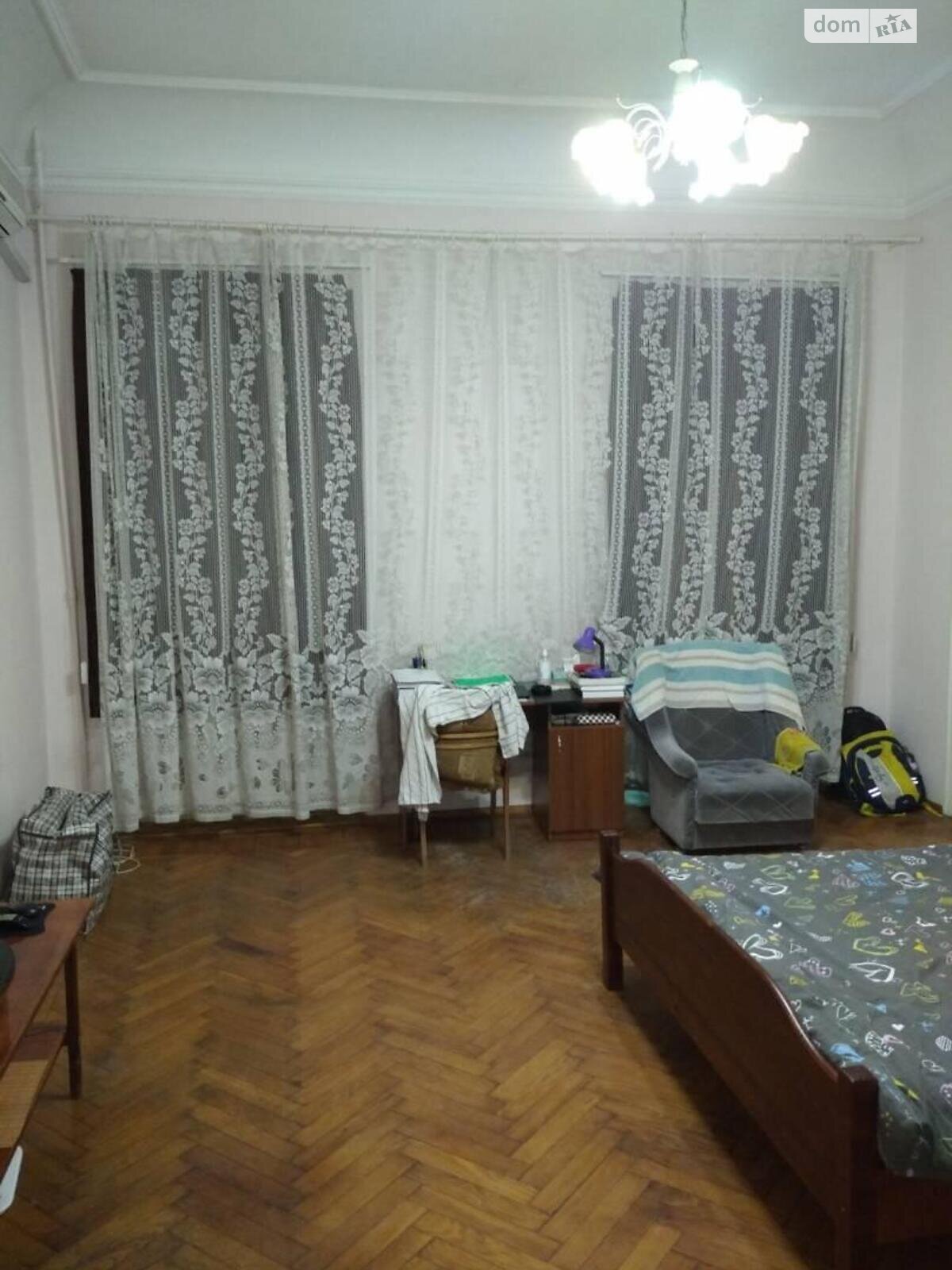 Продажа пятикомнатной квартиры в Одессе, на ул. Пастера, район Молдаванка фото 1