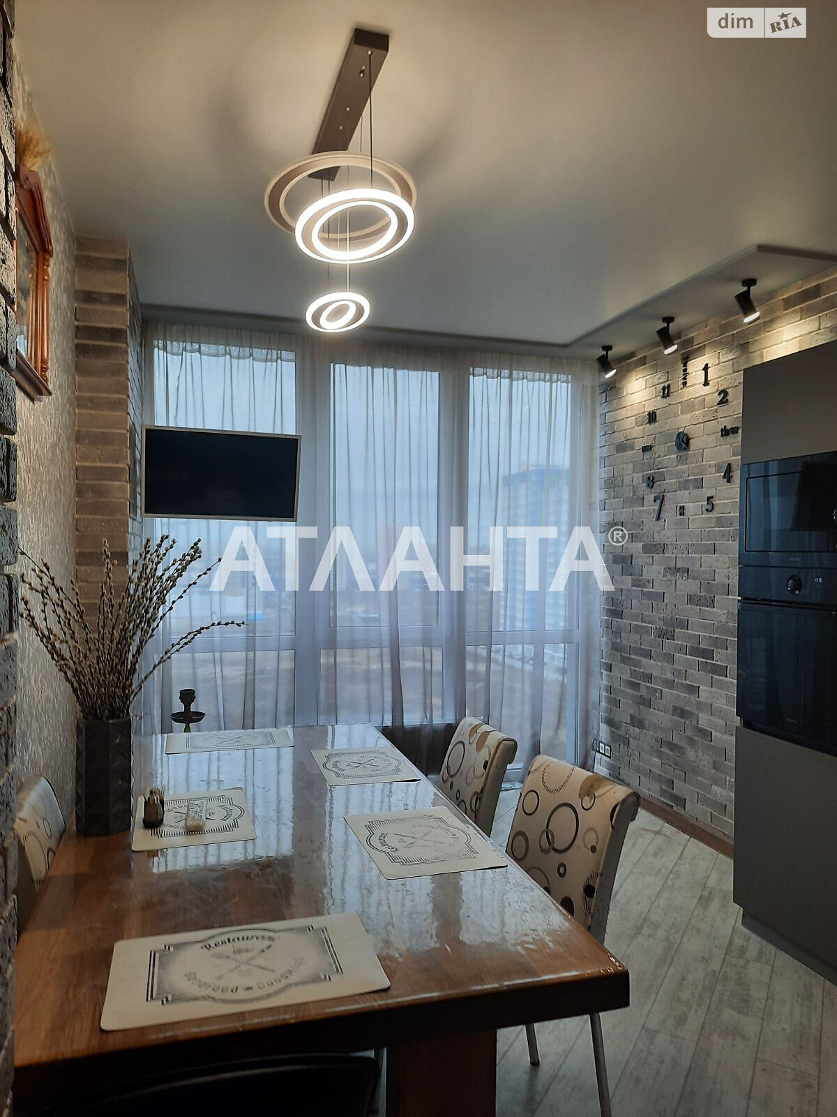 Продажа трехкомнатной квартиры в Лиманке, на проспект Небесної Сотні 111, фото 1 Продажа трехкомнатной квартиры в Лиманке, на проспект Небесної Сотні 111, фото 1