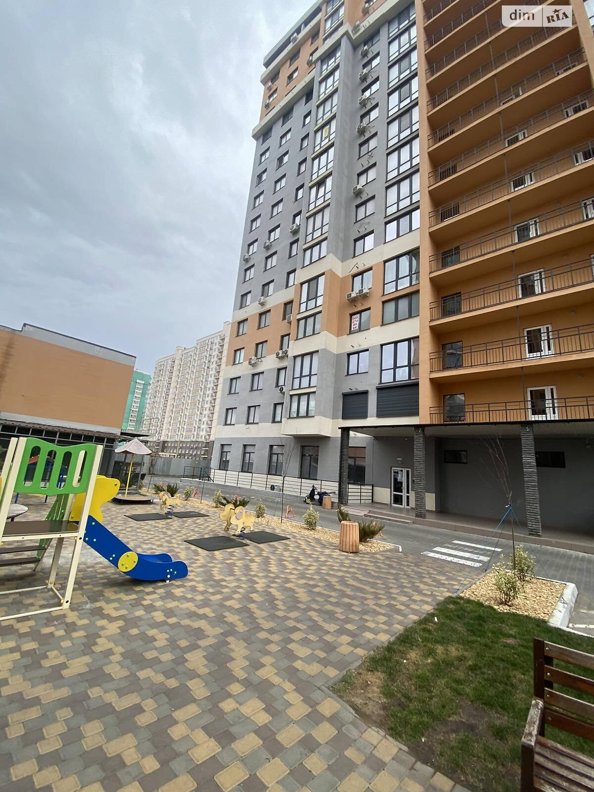 Продаж однокімнатної квартири в Лиманці, на просп. Полковника Гуляєва 111, район Київський фото 1 Продаж однокімнатної квартири в Лиманці, на просп. Полковника Гуляєва 111, район Київський фото 1