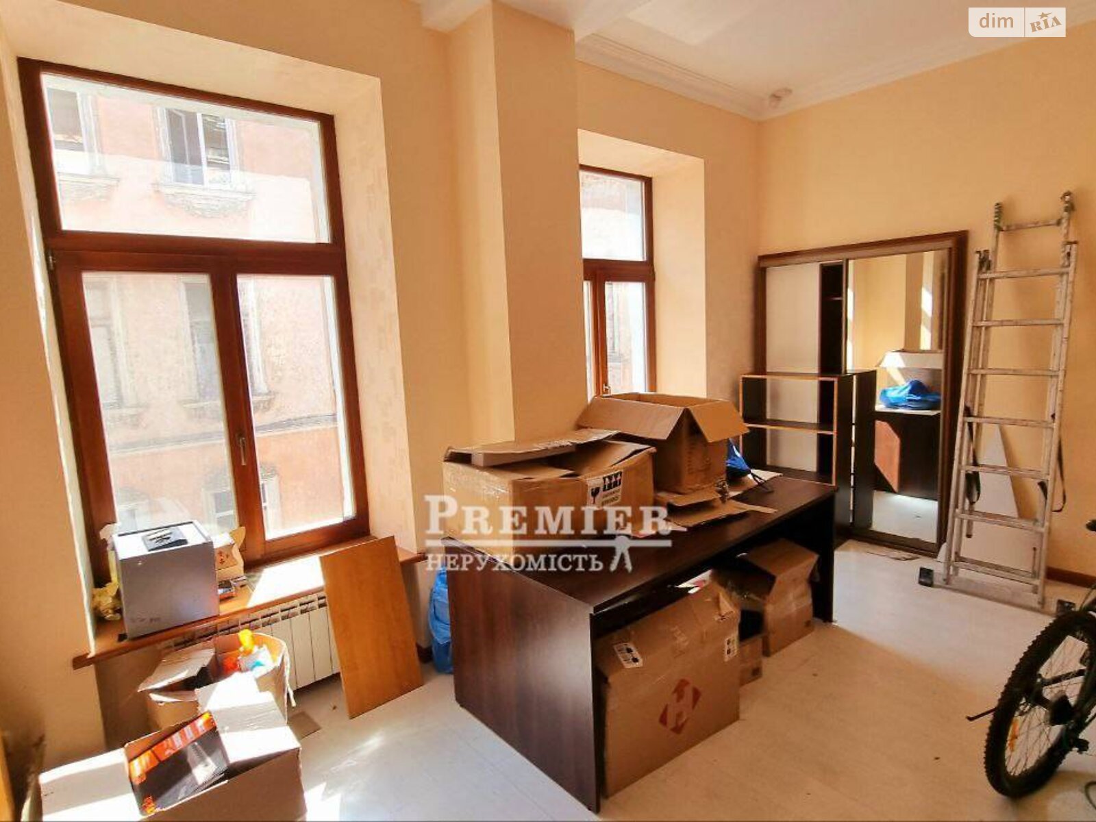 Продаж чотирикімнатної квартири в Одесі, на вул. Ніжинська 30, фото 1