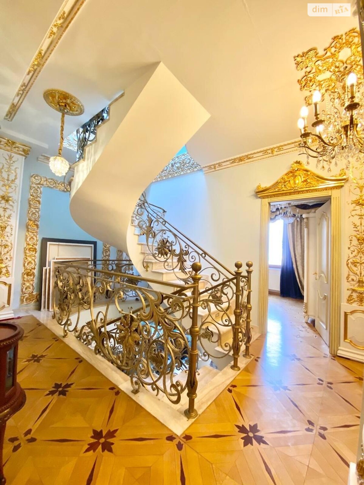 Продаж п`ятикімнатної квартири в Одесі, на пров. Мукачівський 6, район Отрада фото 1 Продаж п`ятикімнатної квартири в Одесі, на пров. Мукачівський 6, район Отрада фото 1