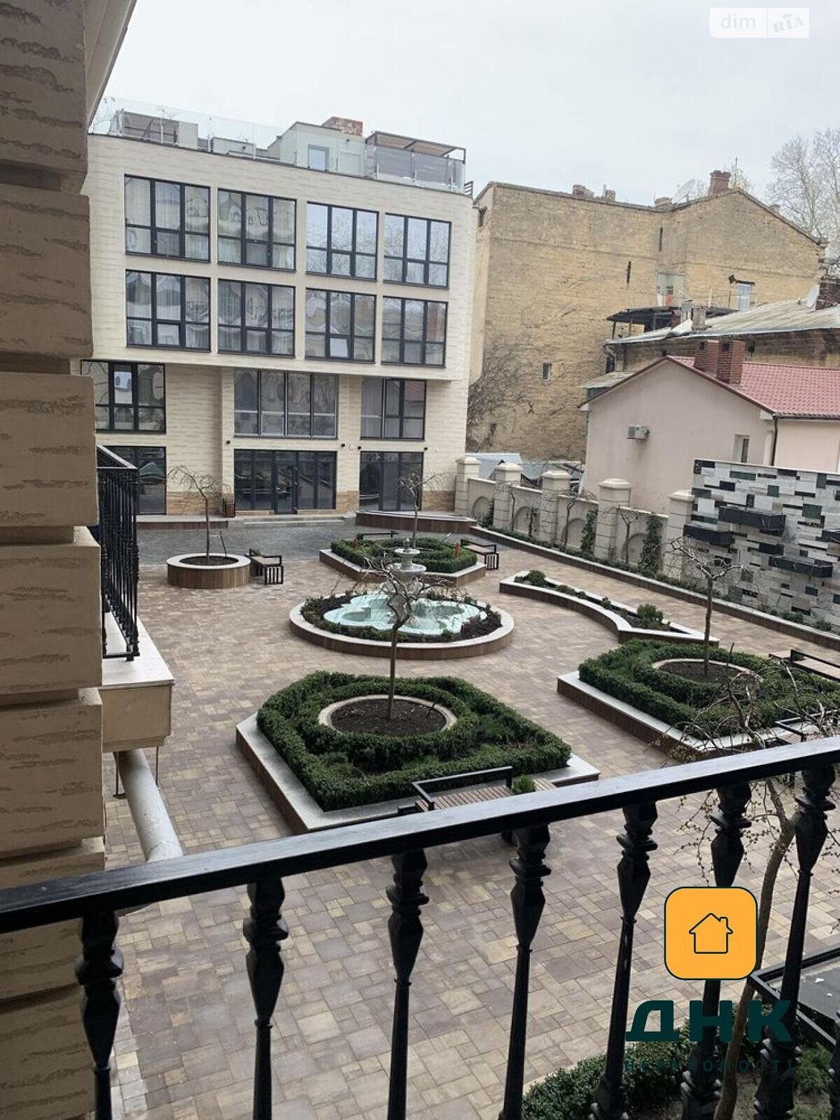 Продажа двухкомнатной квартиры в Одессе, на ул. Вице-адмирала Азарова 6, район Отрада фото 1