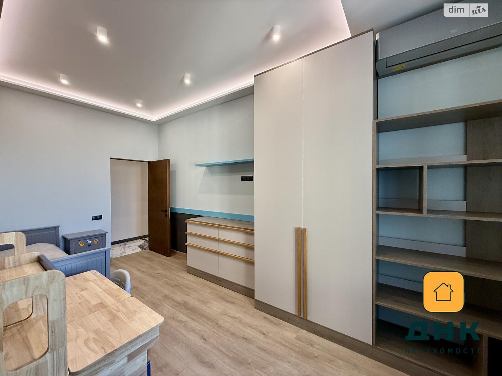 Продаж трикімнатної квартири в Одесі, на вул. Морська 8А, кв. 58А, район Отрада фото 1 Продаж трикімнатної квартири в Одесі, на вул. Морська 8А, кв. 58А, район Отрада фото 1