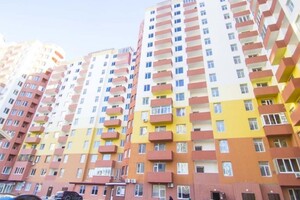Продажа трехкомнатной квартиры в Одессе, на ул. Педагогическая 21, район Средний Фонтан фото 2