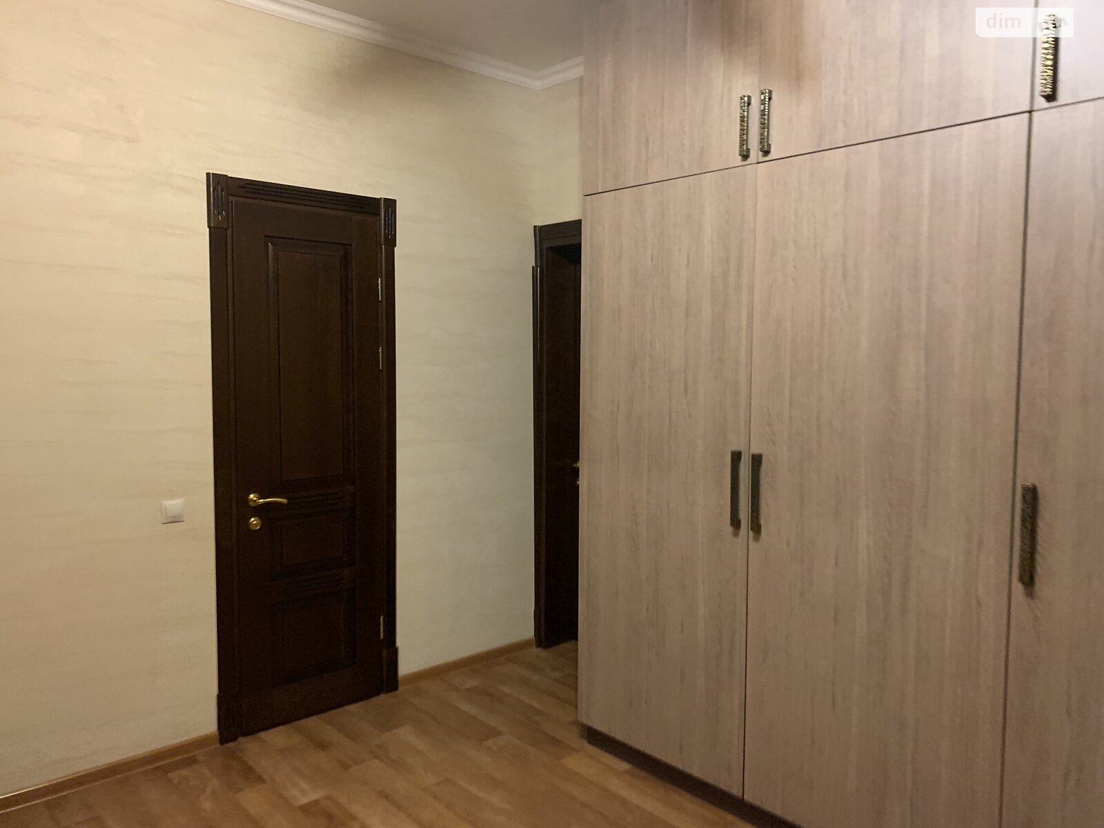 Продажа трехкомнатной квартиры в Одессе, на ул. Марсельская, район Пересыпский фото 1