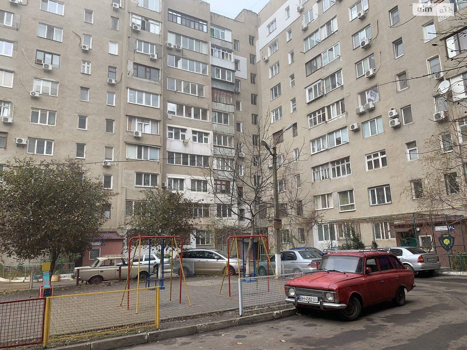 Продажа четырехкомнатной квартиры в Одессе, на ул. Владислава Бувалкина 57В, район Пересыпский фото 1