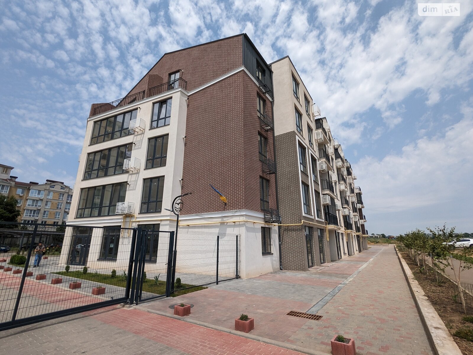 Продажа двухкомнатной квартиры в Одессе, на ул. Академика Сахарова, район Пересыпский фото 1 Продажа двухкомнатной квартиры в Одессе, на ул. Академика Сахарова, район Пересыпский фото 1