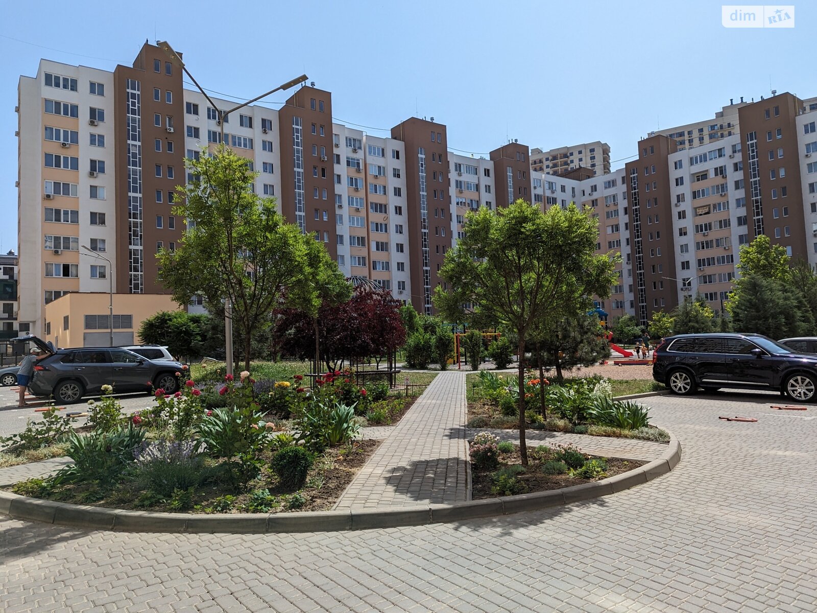 Продаж трикімнатної квартири в Одесі, на вул. Академіка Сахарова, район Пересипський фото 1 Продаж трикімнатної квартири в Одесі, на вул. Академіка Сахарова, район Пересипський фото 1
