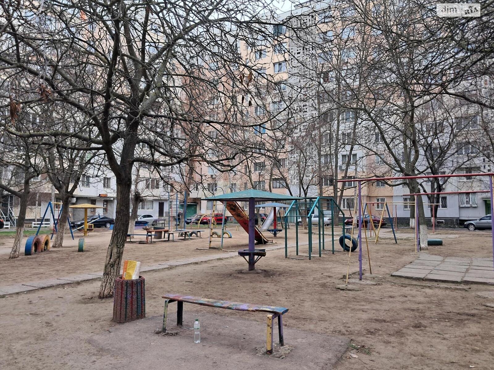 Продажа трехкомнатной квартиры в Одессе, на ул. Ярослава Баиса 4, район Пересыпский фото 1 Продажа трехкомнатной квартиры в Одессе, на ул. Ярослава Баиса 4, район Пересыпский фото 1