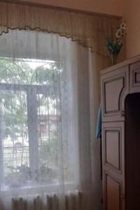 Продаж трикімнатної квартири в Одесі, на вул. Чорноморського козацтва, район Пересипь фото 2