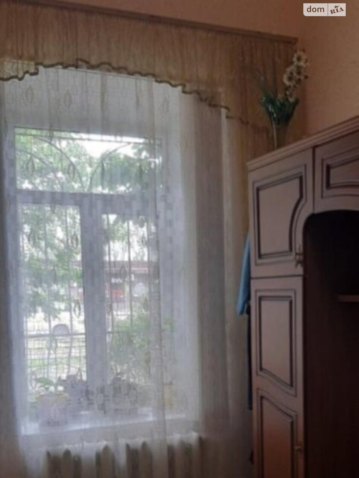 Продаж трикімнатної квартири в Одесі, на вул. Чорноморського козацтва, район Пересипь фото 1
