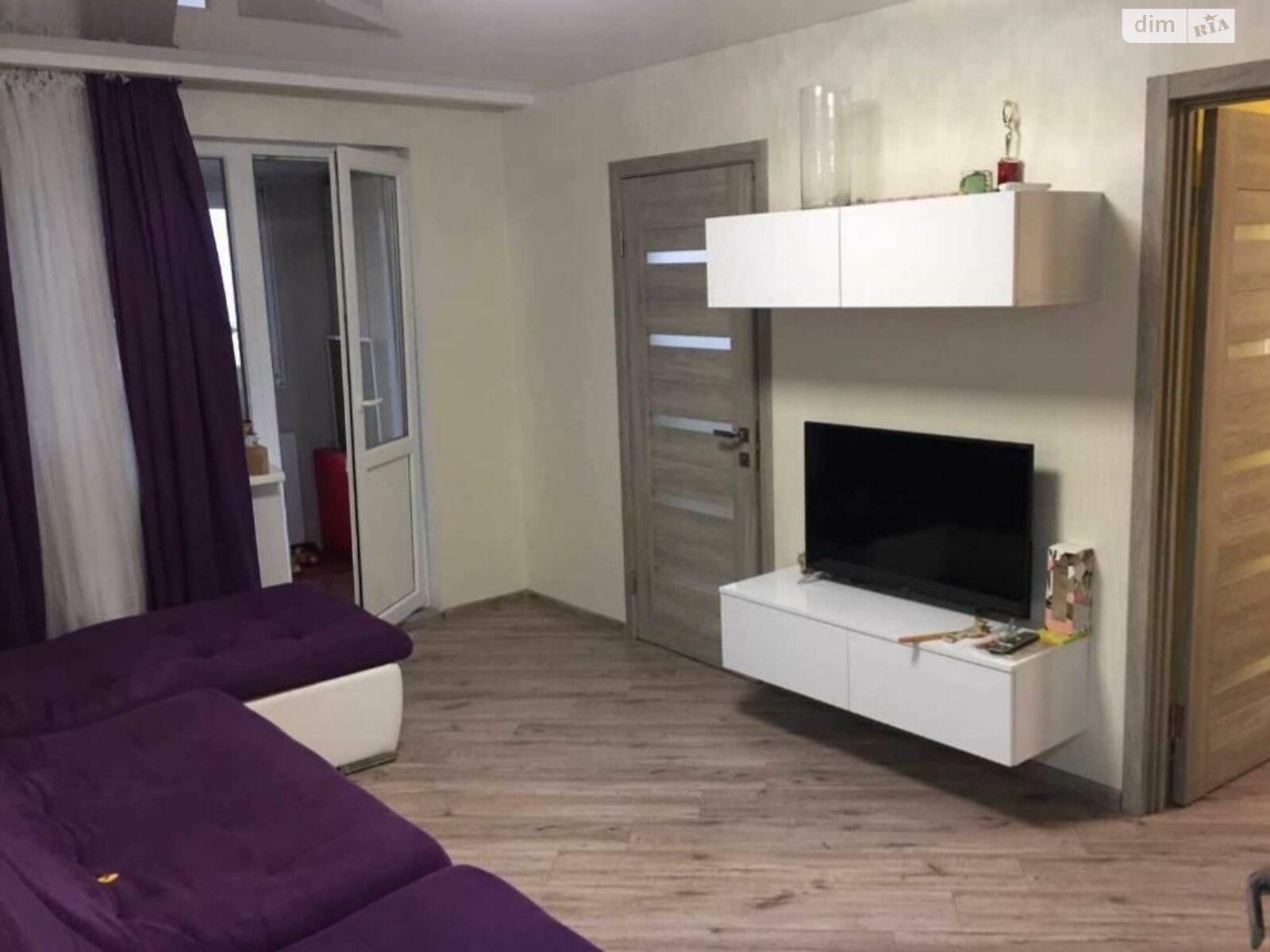 Продаж трикімнатної квартири в Одесі, на вул. 28-ї Бригади, район Пересипський фото 1 Продаж трикімнатної квартири в Одесі, на вул. 28-ї Бригади, район Пересипський фото 1