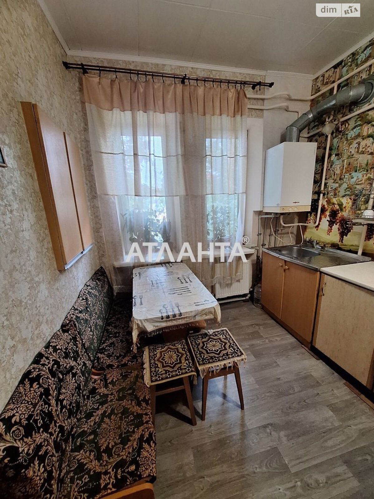 Продажа трехкомнатной квартиры в Одессе, на ул. Михаила Грушевского, район Пересыпский фото 1 Продажа трехкомнатной квартиры в Одессе, на ул. Михаила Грушевского, район Пересыпский фото 1