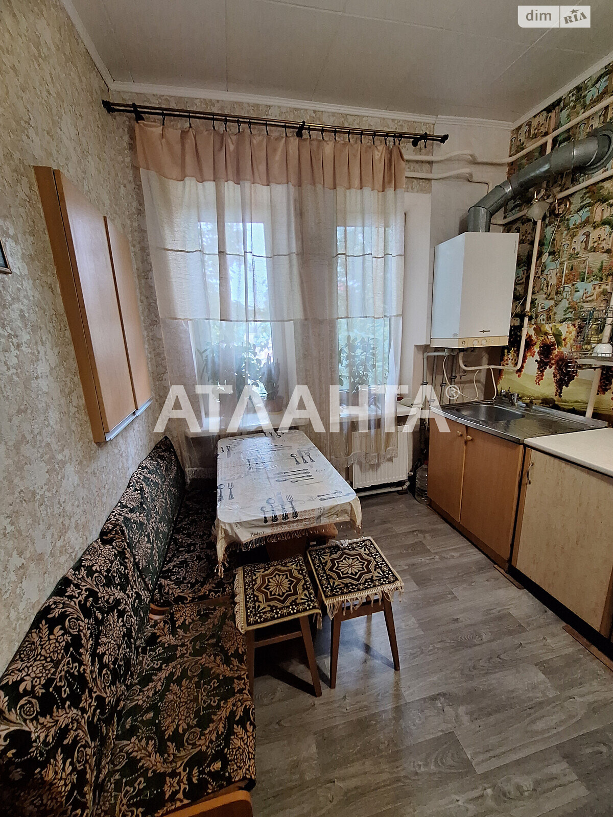 Продажа трехкомнатной квартиры в Одессе, на ул. Михаила Грушевского, район Пересыпский фото 1 Продажа трехкомнатной квартиры в Одессе, на ул. Михаила Грушевского, район Пересыпский фото 1