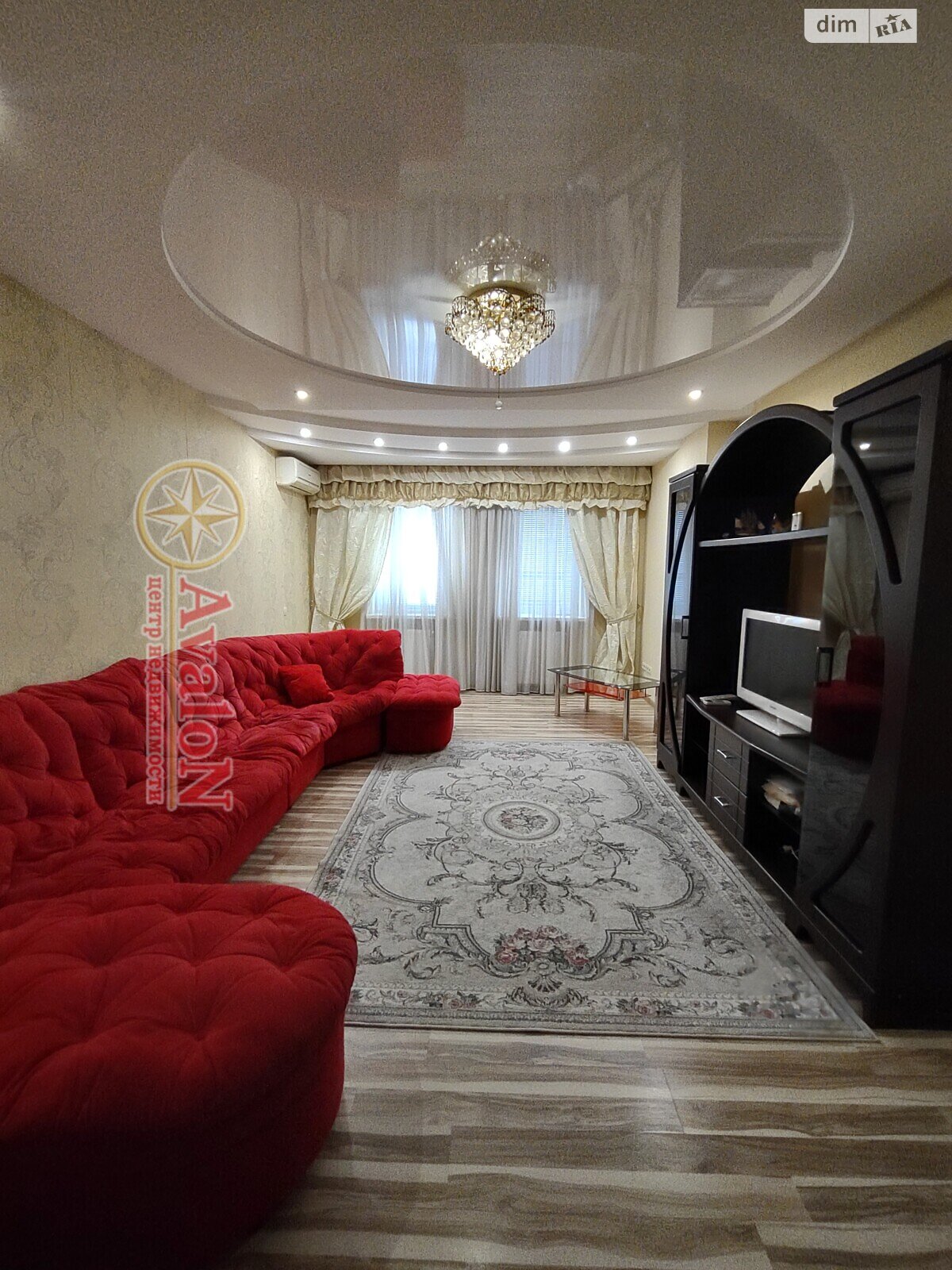 Продажа трехкомнатной квартиры в Одессе, на ул. Академика Сахарова 36, район Пересыпский фото 1