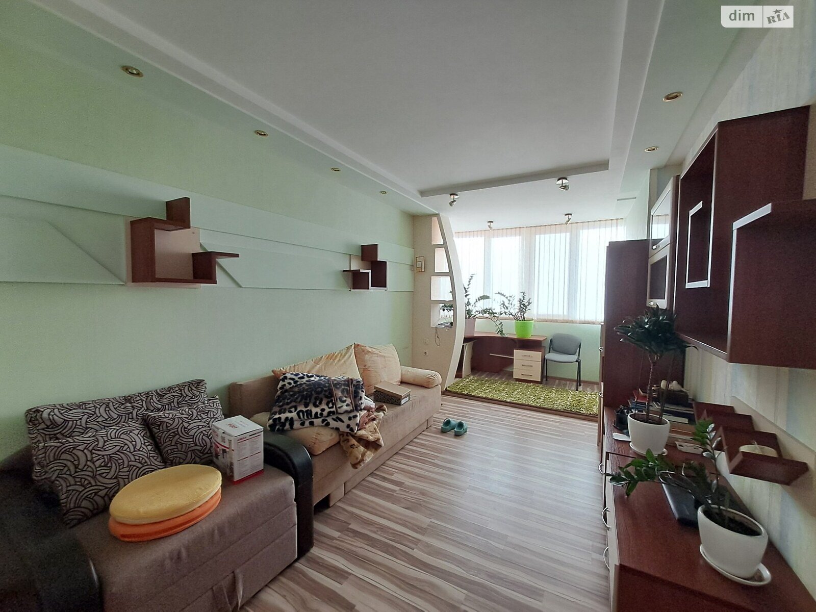 Продажа трехкомнатной квартиры в Одессе, на ул. Академика Сахарова, район Пересыпский фото 1