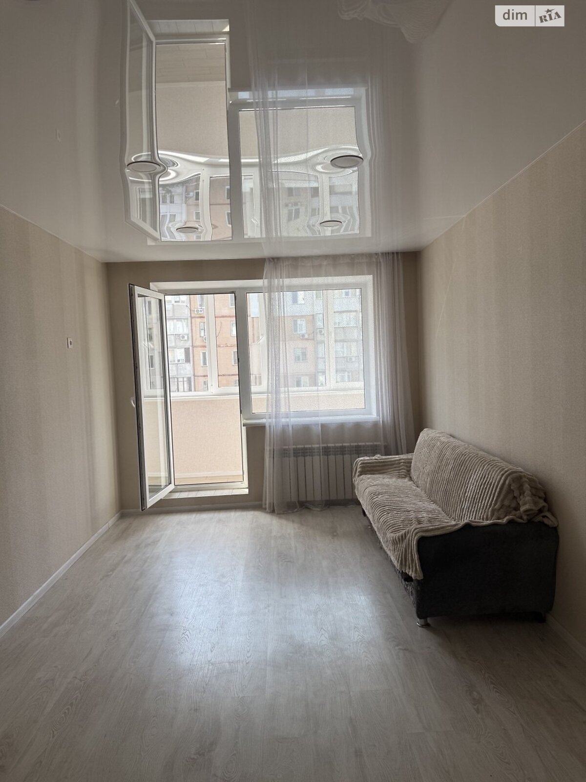 Продажа трехкомнатной квартиры в Одессе, на ул. Академика Сахарова, кв. 75, район Пересыпский фото 1 Продажа трехкомнатной квартиры в Одессе, на ул. Академика Сахарова, кв. 75, район Пересыпский фото 1