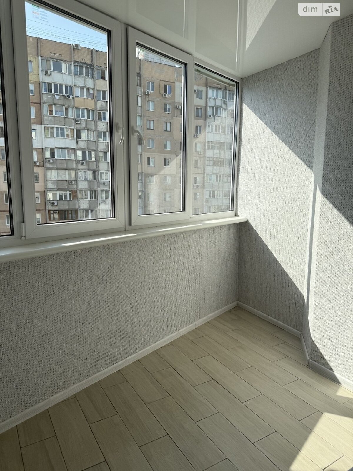 Продажа трехкомнатной квартиры в Одессе, на ул. Академика Сахарова, кв. 75, район Пересыпский фото 1 Продажа трехкомнатной квартиры в Одессе, на ул. Академика Сахарова, кв. 75, район Пересыпский фото 1