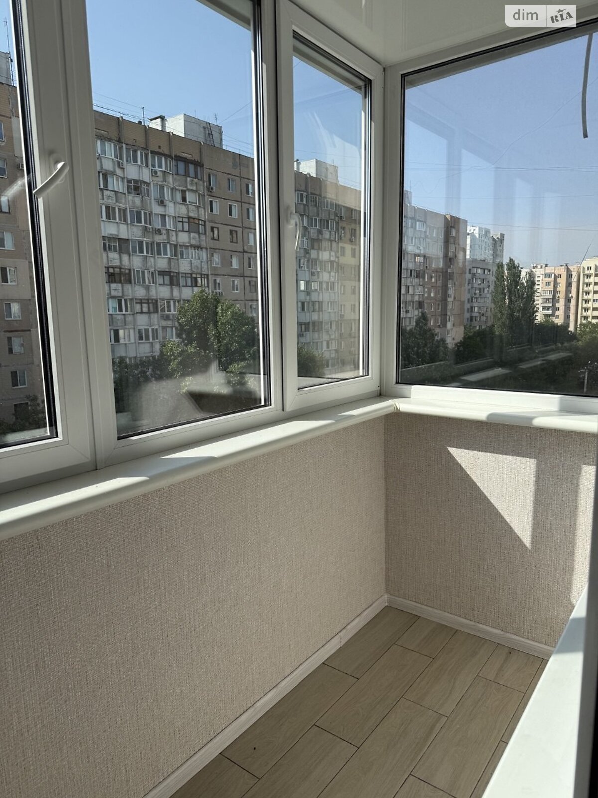 Продажа трехкомнатной квартиры в Одессе, на ул. Академика Сахарова, кв. 75, район Пересыпский фото 1 Продажа трехкомнатной квартиры в Одессе, на ул. Академика Сахарова, кв. 75, район Пересыпский фото 1