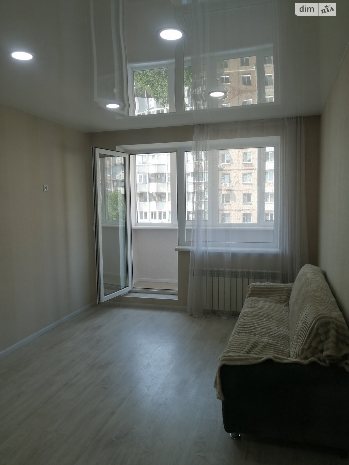 Продажа трехкомнатной квартиры в Одессе, на ул. Академика Сахарова, кв. 75, район Пересыпский фото 1 Продажа трехкомнатной квартиры в Одессе, на ул. Академика Сахарова, кв. 75, район Пересыпский фото 1