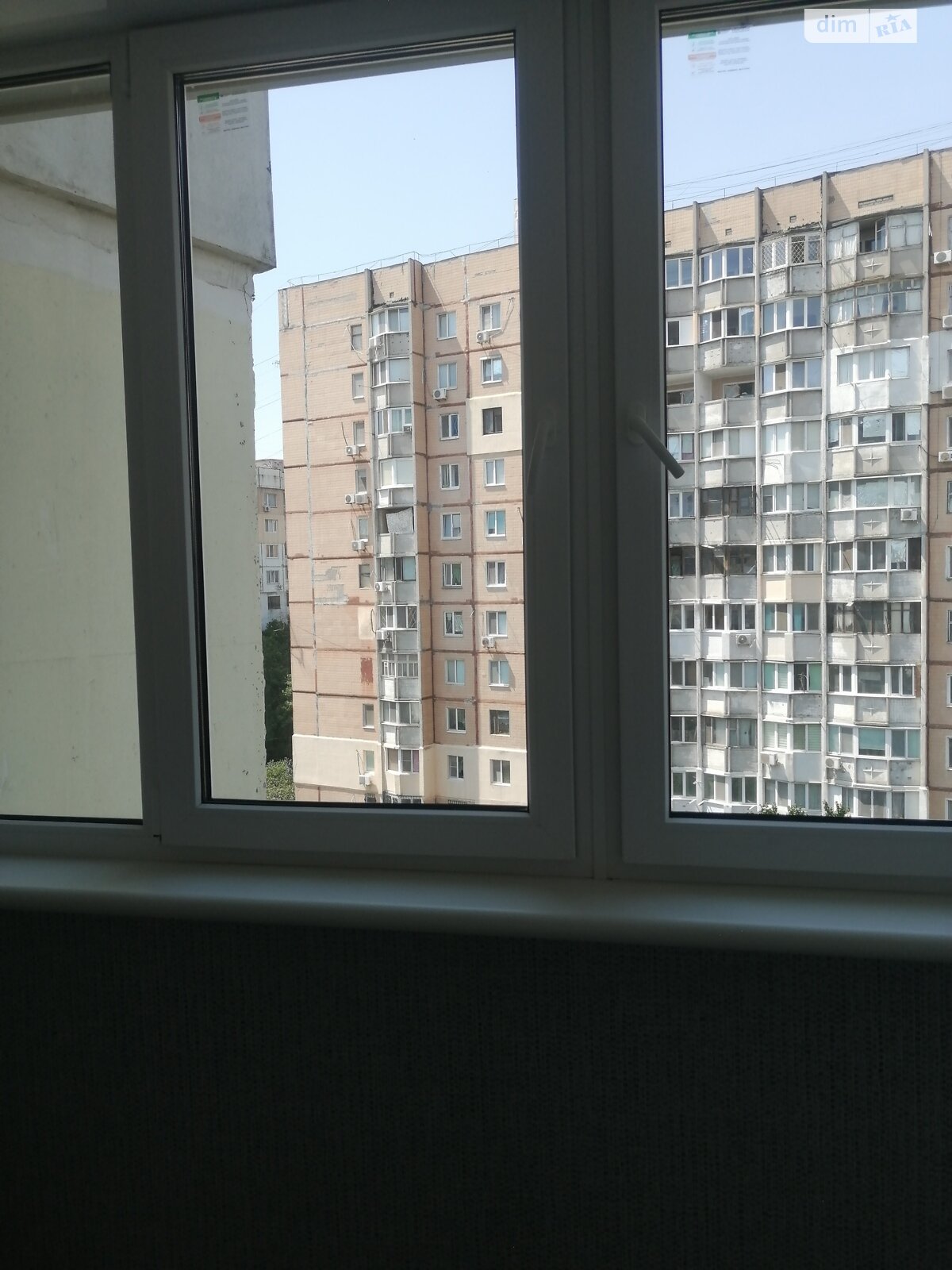 Продажа трехкомнатной квартиры в Одессе, на ул. Академика Сахарова, кв. 75, район Пересыпский фото 1 Продажа трехкомнатной квартиры в Одессе, на ул. Академика Сахарова, кв. 75, район Пересыпский фото 1