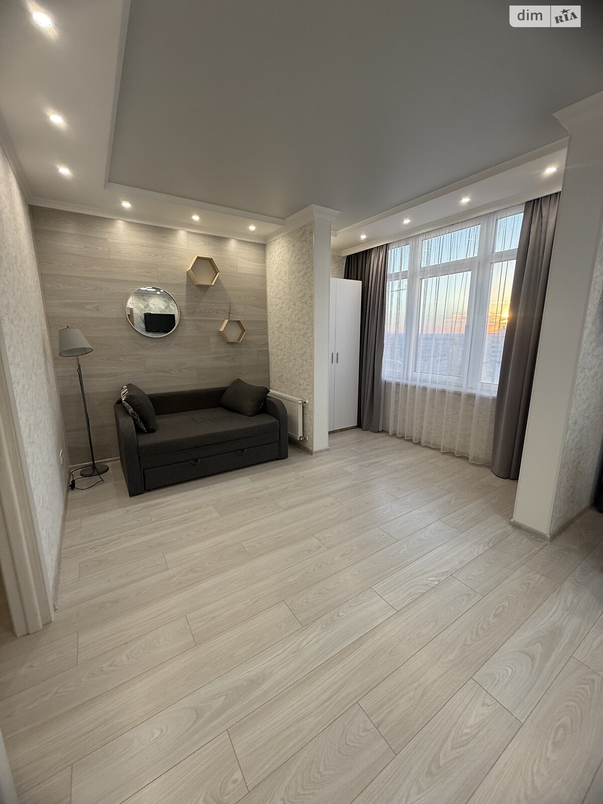 Продажа однокомнатной квартиры в Одессе, на ул. Академика Сахарова 3Б, район Пересыпский фото 1 Продажа однокомнатной квартиры в Одессе, на ул. Академика Сахарова 3Б, район Пересыпский фото 1