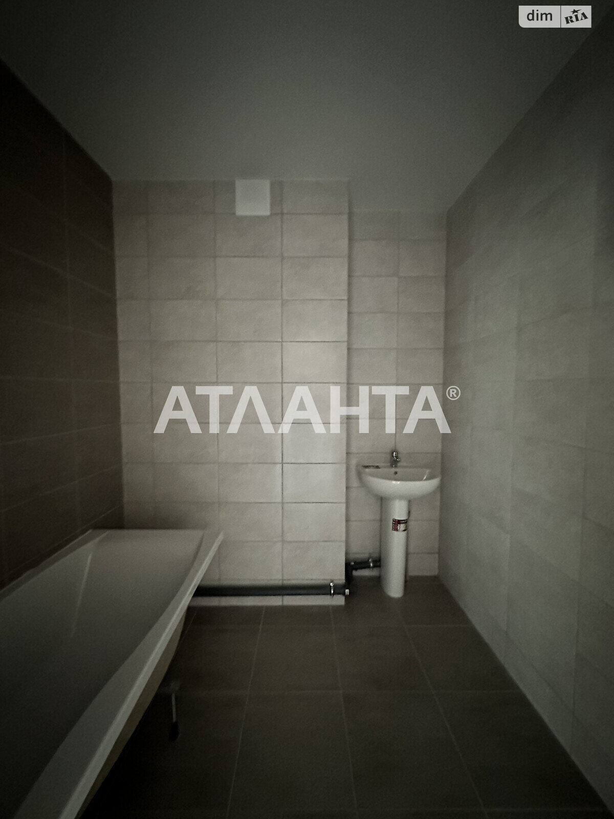 Продажа трехкомнатной квартиры в Одессе, на ул. Виталия Нестеренко, район Пересыпский фото 1 Продажа трехкомнатной квартиры в Одессе, на ул. Виталия Нестеренко, район Пересыпский фото 1