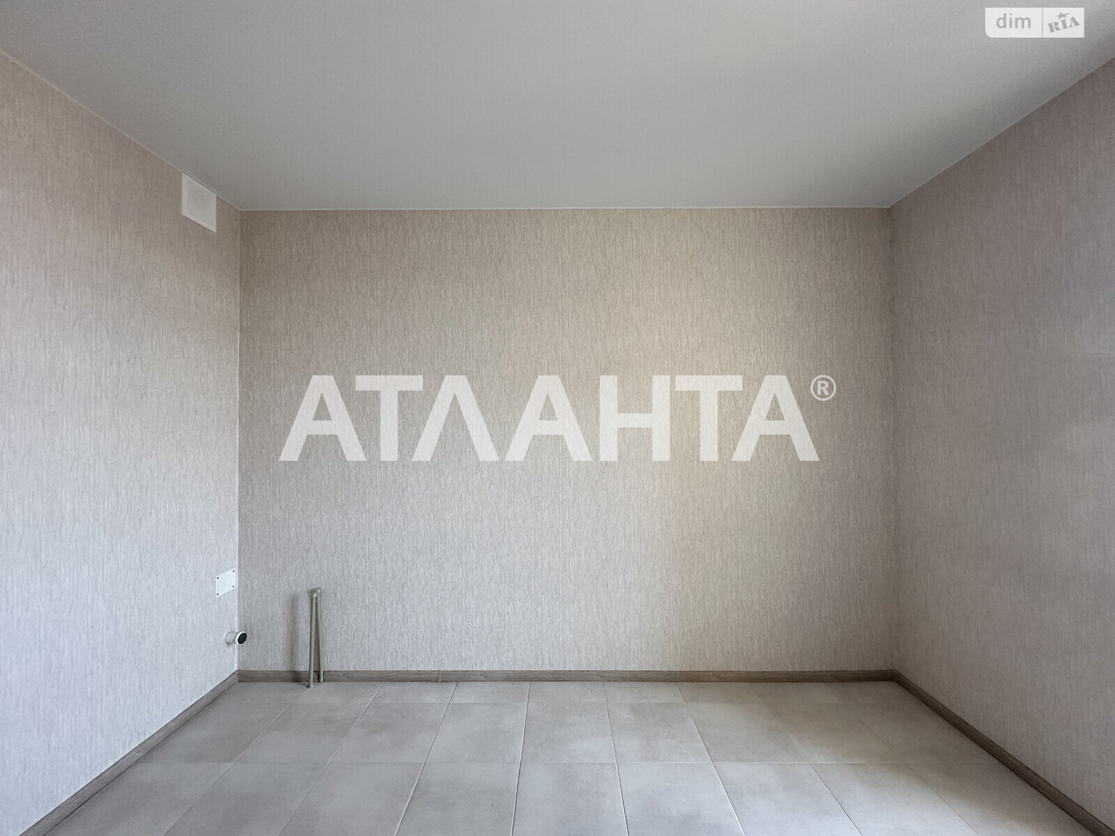 Продажа трехкомнатной квартиры в Одессе, на ул. Виталия Нестеренко, район Пересыпский фото 1 Продажа трехкомнатной квартиры в Одессе, на ул. Виталия Нестеренко, район Пересыпский фото 1
