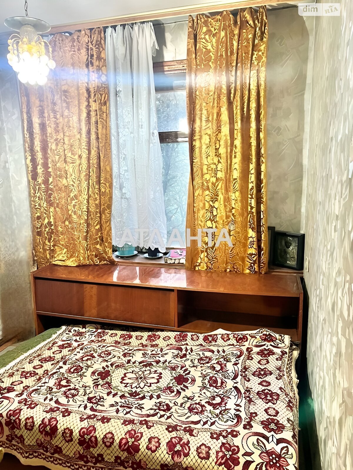 Продаж трикімнатної квартири в Одесі, на вул. Академіка Заболотного, район Пересипський фото 1 Продаж трикімнатної квартири в Одесі, на вул. Академіка Заболотного, район Пересипський фото 1