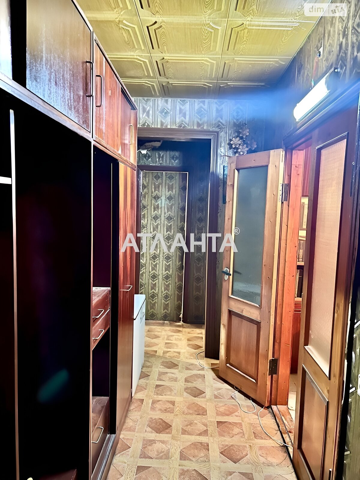 Продаж трикімнатної квартири в Одесі, на вул. Академіка Заболотного, район Пересипський фото 1 Продаж трикімнатної квартири в Одесі, на вул. Академіка Заболотного, район Пересипський фото 1