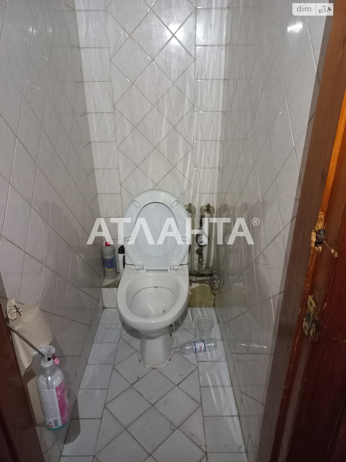 Продаж трикімнатної квартири в Одесі, на вул. Академіка Заболотного, район Пересипський фото 1 Продаж трикімнатної квартири в Одесі, на вул. Академіка Заболотного, район Пересипський фото 1