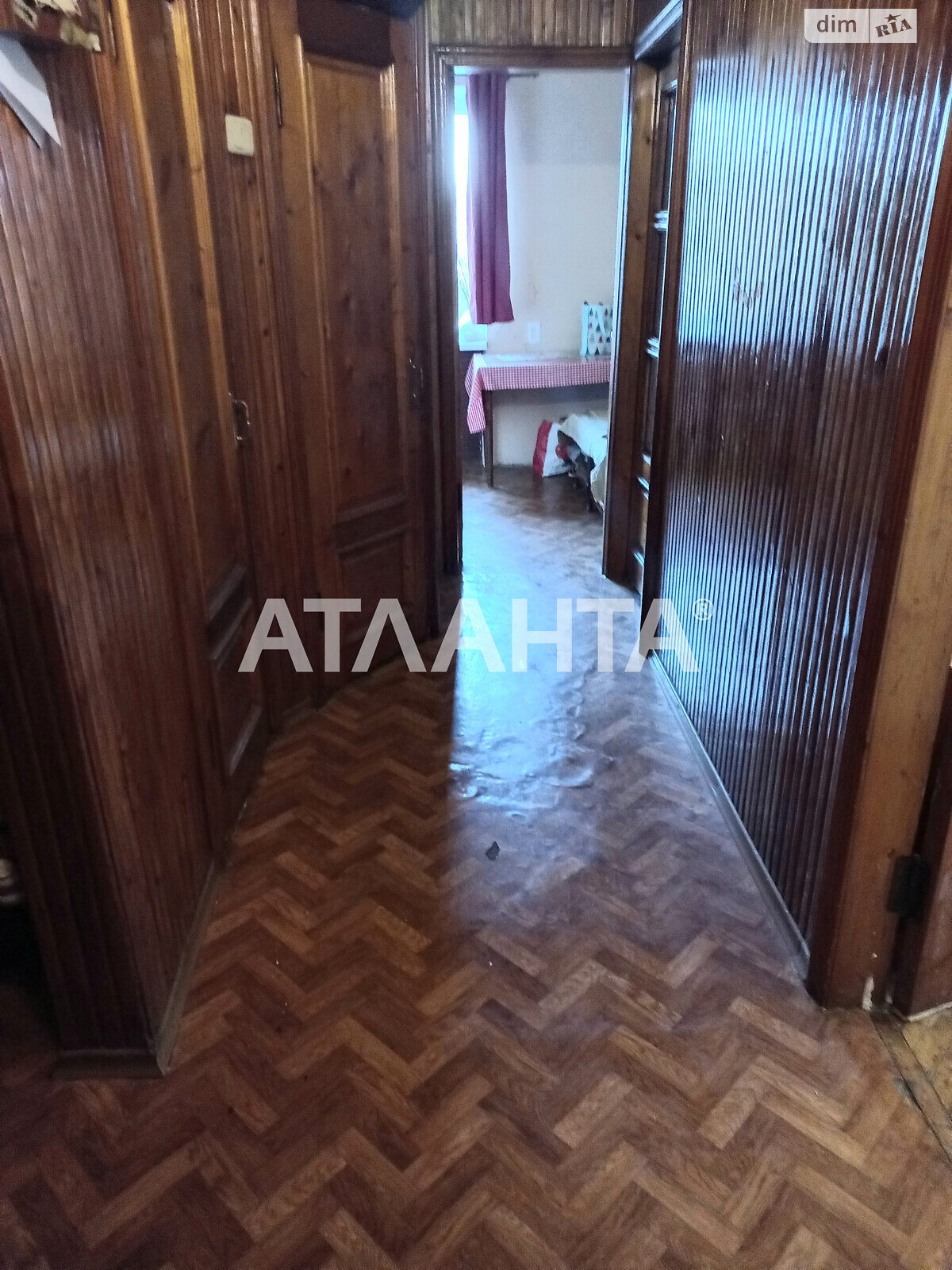 Продаж трикімнатної квартири в Одесі, на вул. Академіка Заболотного, район Пересипський фото 1 Продаж трикімнатної квартири в Одесі, на вул. Академіка Заболотного, район Пересипський фото 1