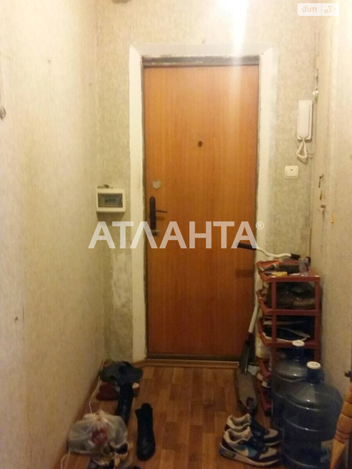 Продажа трехкомнатной квартиры в Одессе, на ул. Академика Заболотного, район Пересыпский фото 1 Продажа трехкомнатной квартиры в Одессе, на ул. Академика Заболотного, район Пересыпский фото 1