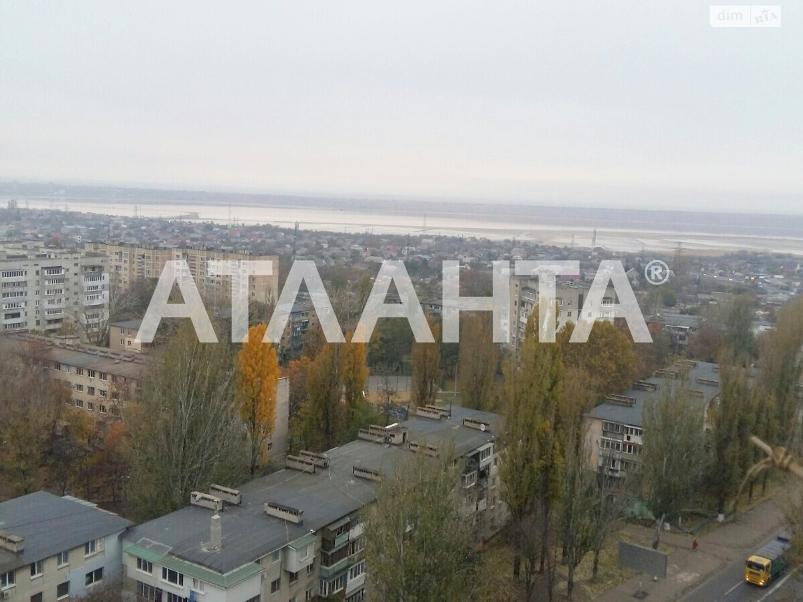 Продажа трехкомнатной квартиры в Одессе, на ул. Академика Заболотного, район Пересыпский фото 1 Продажа трехкомнатной квартиры в Одессе, на ул. Академика Заболотного, район Пересыпский фото 1