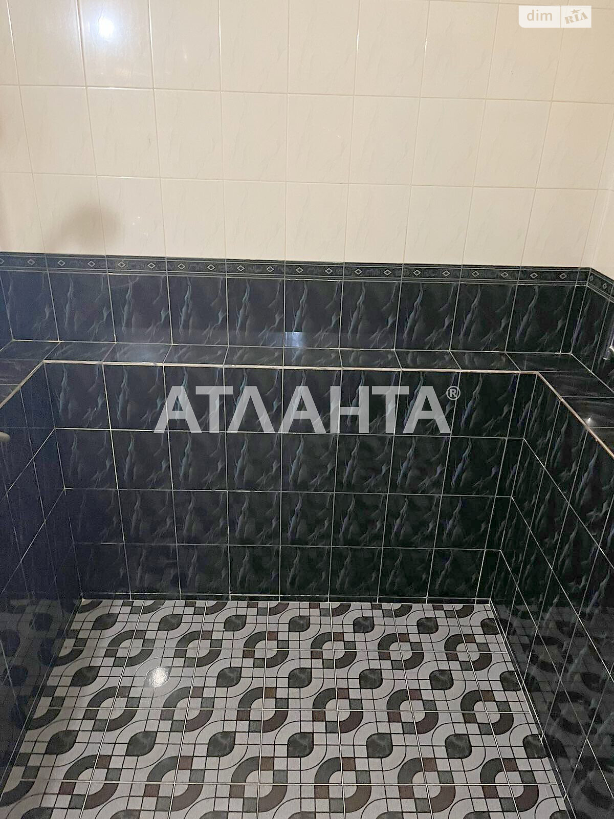Продажа пятикомнатной квартиры в Одессе, на ул. Атамана Головатого, район Пересыпский фото 1 Продажа пятикомнатной квартиры в Одессе, на ул. Атамана Головатого, район Пересыпский фото 1