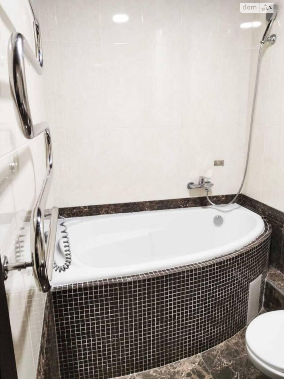 Продажа трехкомнатной квартиры в Одессе, на ул. Палия Семена, район Пересыпский фото 1 Продажа трехкомнатной квартиры в Одессе, на ул. Палия Семена, район Пересыпский фото 1