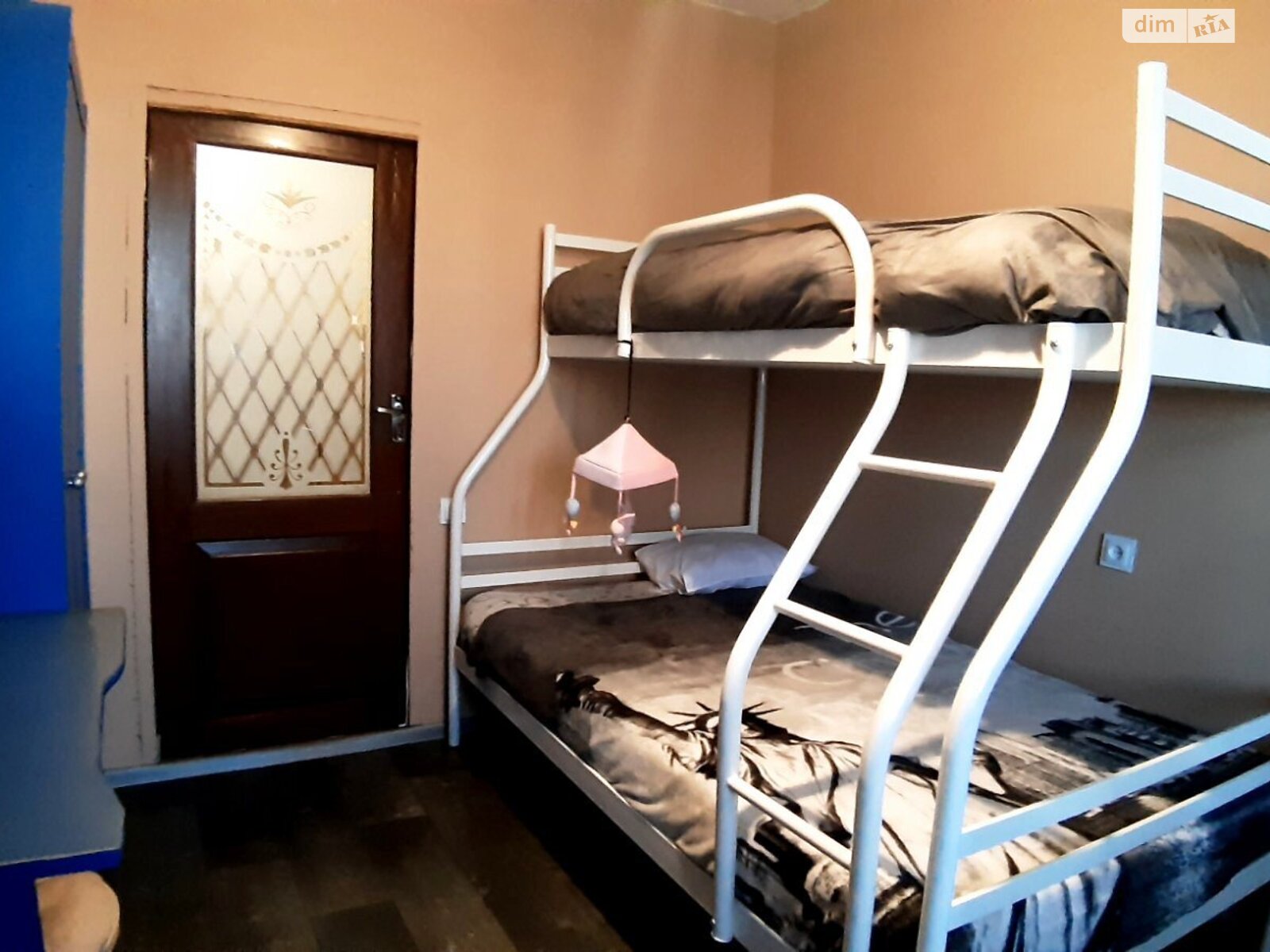 Продажа трехкомнатной квартиры в Одессе, на ул. Палия Семена, район Пересыпский фото 1 Продажа трехкомнатной квартиры в Одессе, на ул. Палия Семена, район Пересыпский фото 1