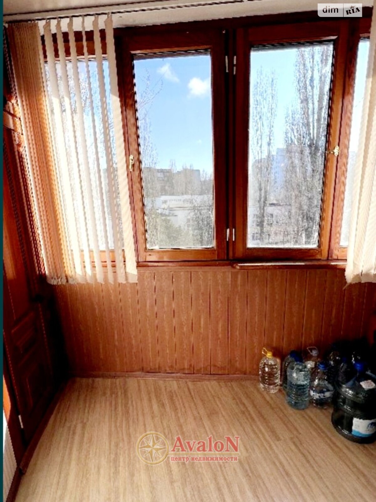 Продажа трехкомнатной квартиры в Одессе, на просп. Добровольского 132, район Пересыпский фото 1