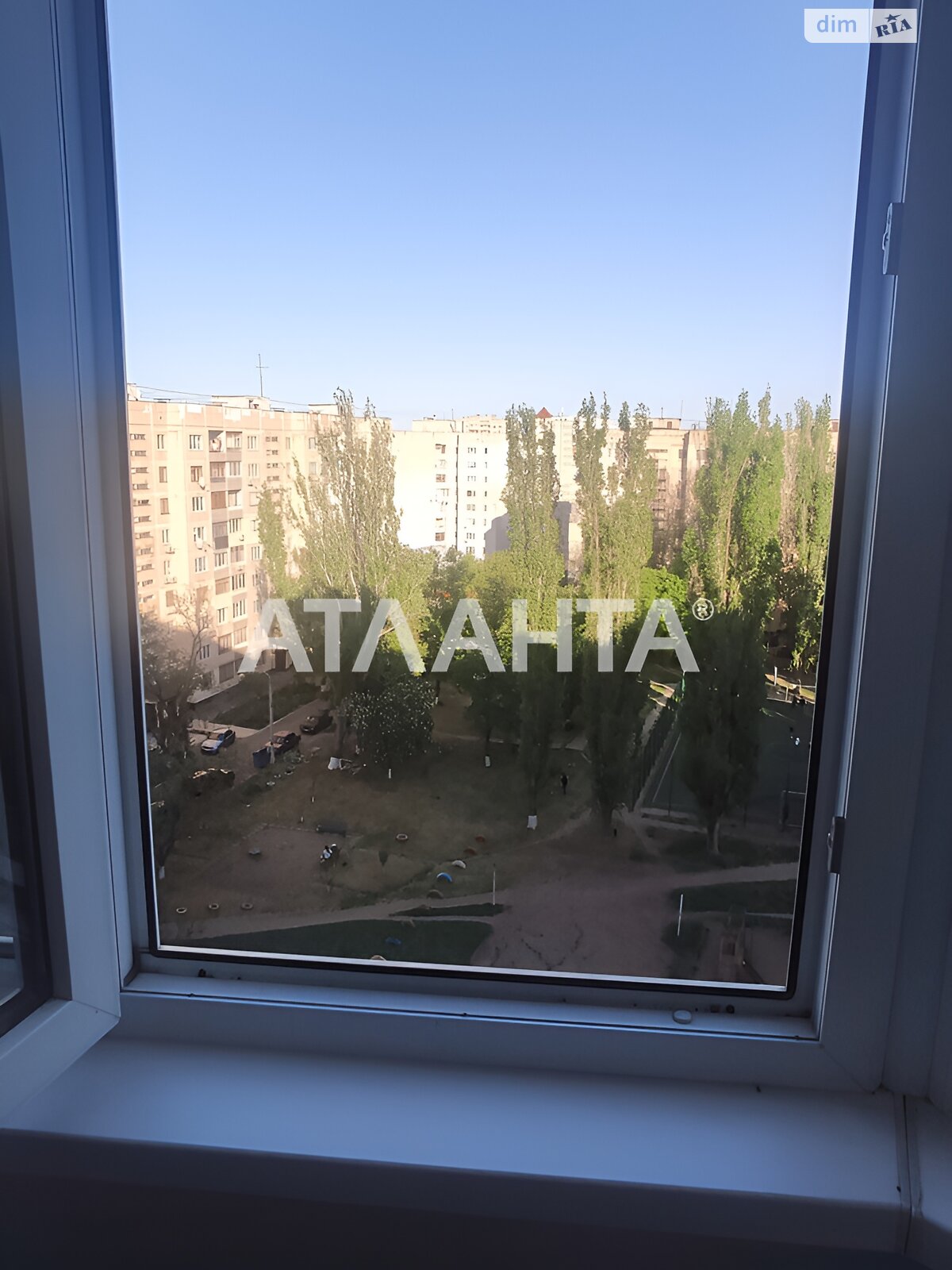 Продаж трикімнатної квартири в Одесі, на просп. Князя Володимира Великого, район Пересипський фото 1 Продаж трикімнатної квартири в Одесі, на просп. Князя Володимира Великого, район Пересипський фото 1