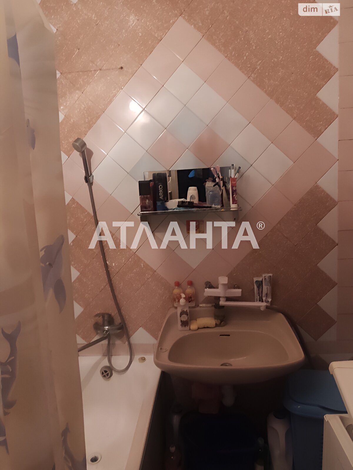 Продаж трикімнатної квартири в Одесі, на просп. Князя Володимира Великого, район Пересипський фото 1 Продаж трикімнатної квартири в Одесі, на просп. Князя Володимира Великого, район Пересипський фото 1