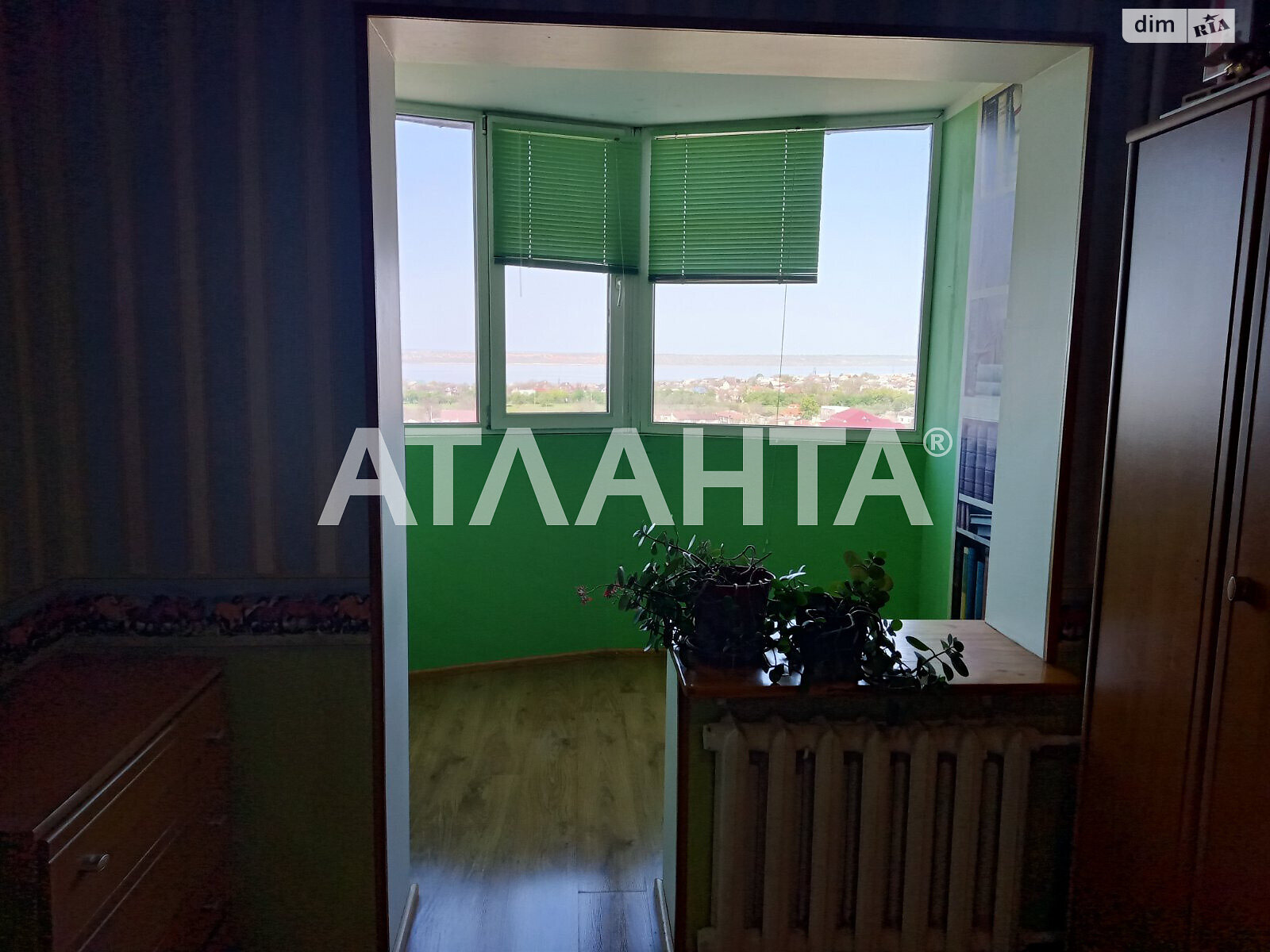 Продажа трехкомнатной квартиры в Одессе, на просп. Князя Владимира Великого, район Пересыпский фото 1 Продажа трехкомнатной квартиры в Одессе, на просп. Князя Владимира Великого, район Пересыпский фото 1
