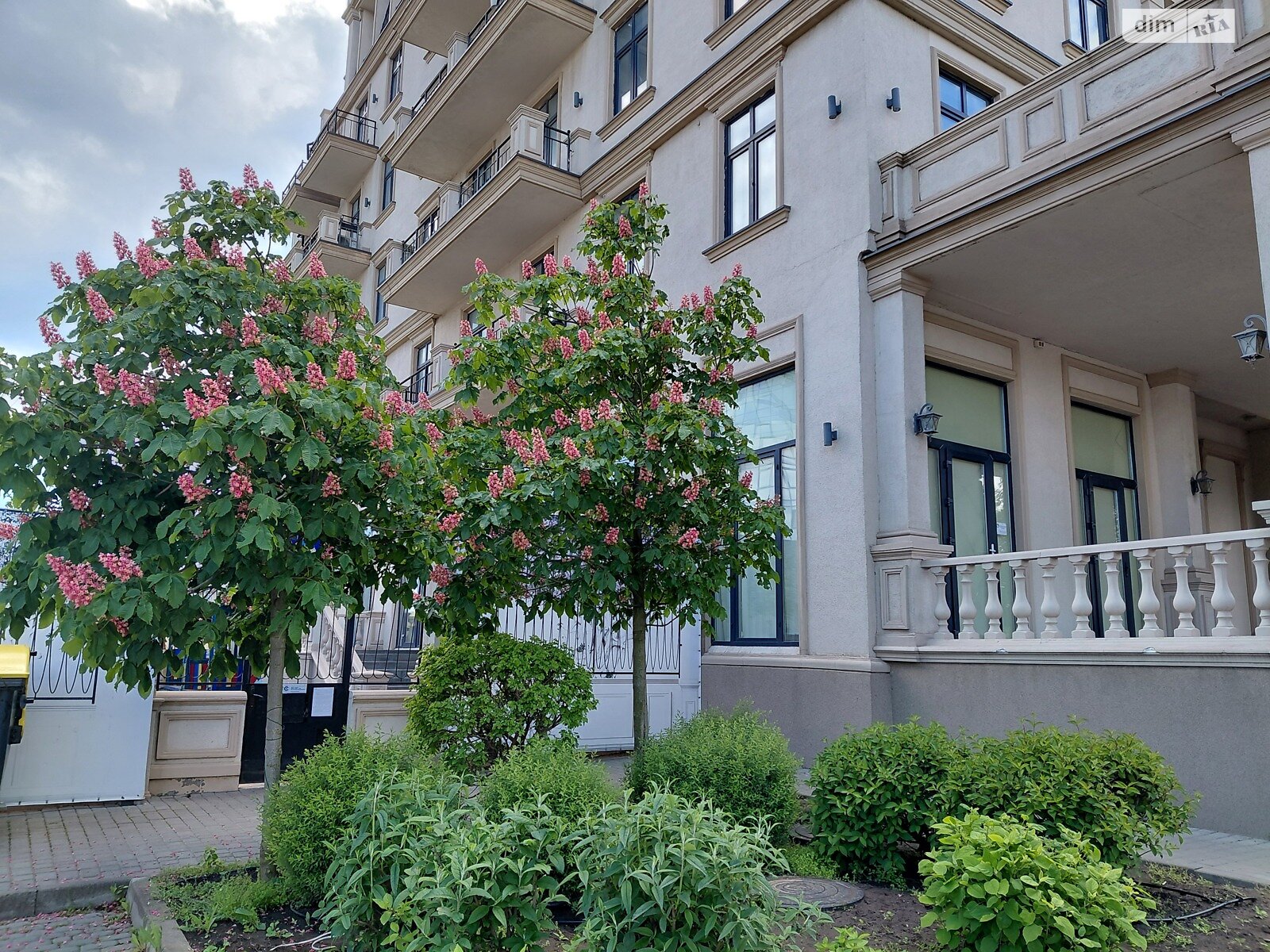 Продаж двокімнатної квартири в Одесі, на вул. Дружби народів, район Пересипський фото 1 Продаж двокімнатної квартири в Одесі, на вул. Дружби народів, район Пересипський фото 1