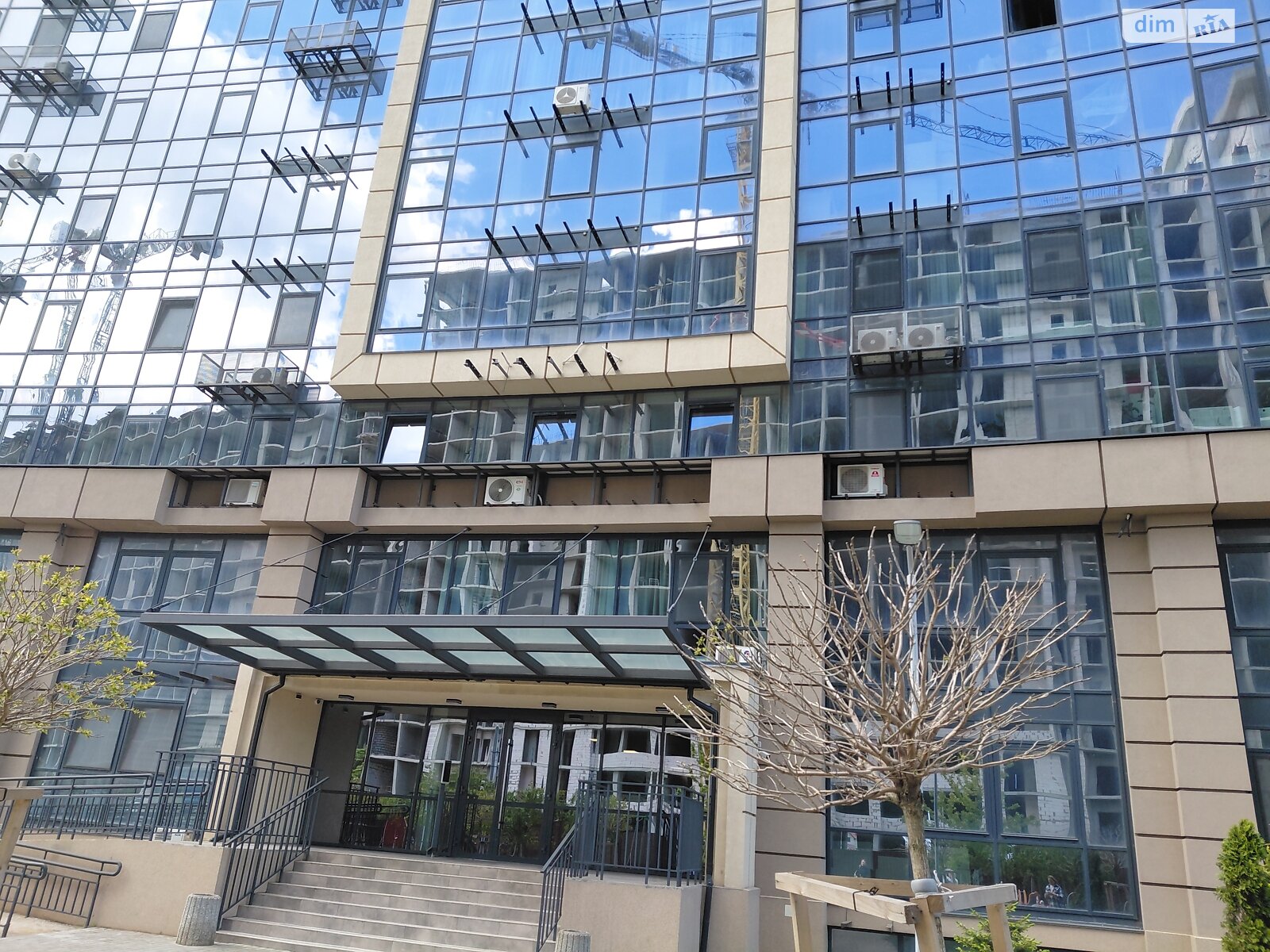 Продаж двокімнатної квартири в Одесі, на вул. Дружби народів, район Пересипський фото 1 Продаж двокімнатної квартири в Одесі, на вул. Дружби народів, район Пересипський фото 1