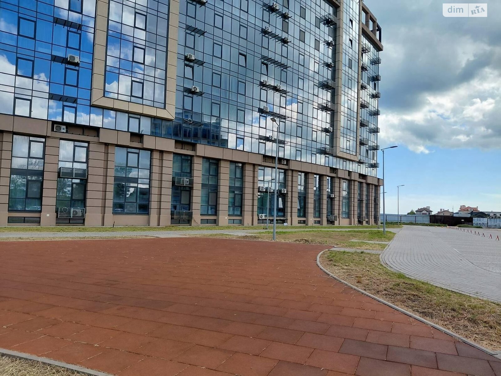 Продаж двокімнатної квартири в Фонтанці, на вул. Дружби народів, район Пересипський фото 1 Продаж двокімнатної квартири в Фонтанці, на вул. Дружби народів, район Пересипський фото 1
