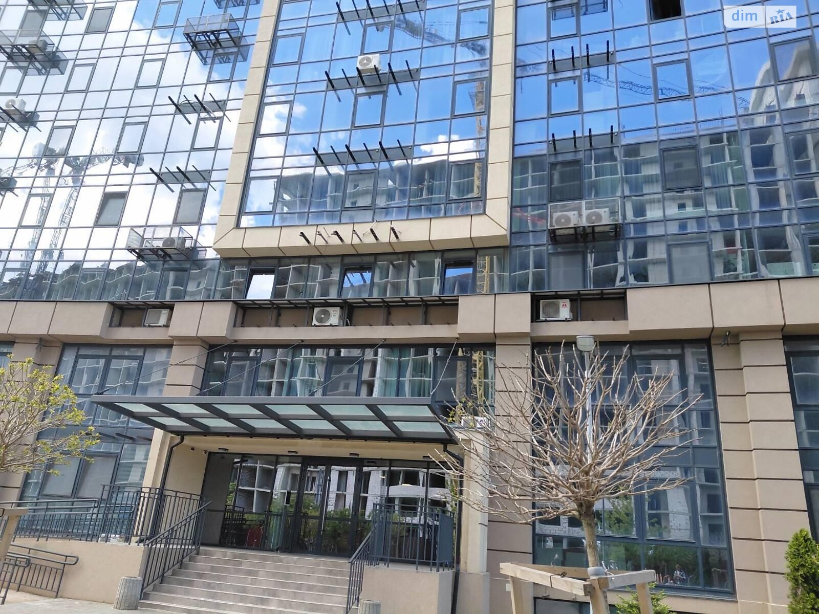 Продаж двокімнатної квартири в Фонтанці, на вул. Дружби народів, район Пересипський фото 1 Продаж двокімнатної квартири в Фонтанці, на вул. Дружби народів, район Пересипський фото 1