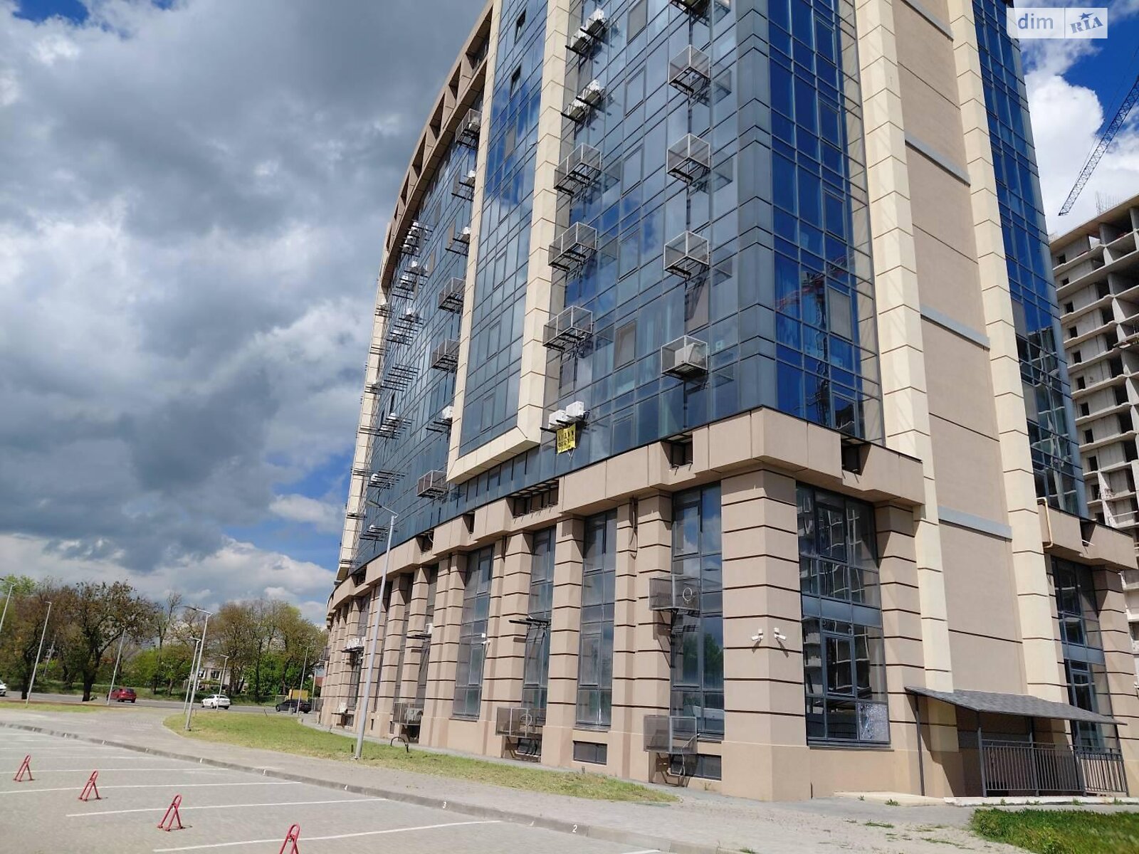 Продаж двокімнатної квартири в Фонтанці, на вул. Дружби народів, район Пересипський фото 1 Продаж двокімнатної квартири в Фонтанці, на вул. Дружби народів, район Пересипський фото 1