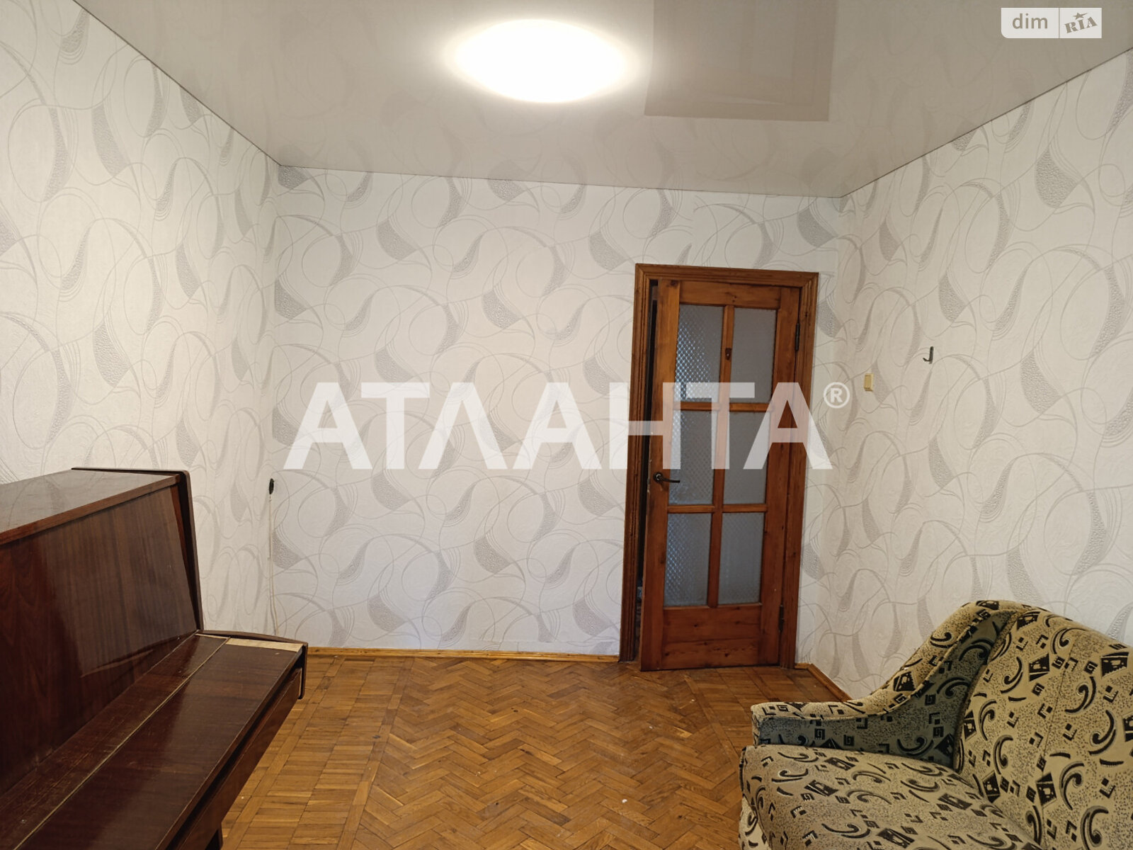 Продаж трикімнатної квартири в Одесі, на вул. Жоліо-Кюрі, район Пересипський фото 1 Продаж трикімнатної квартири в Одесі, на вул. Жоліо-Кюрі, район Пересипський фото 1