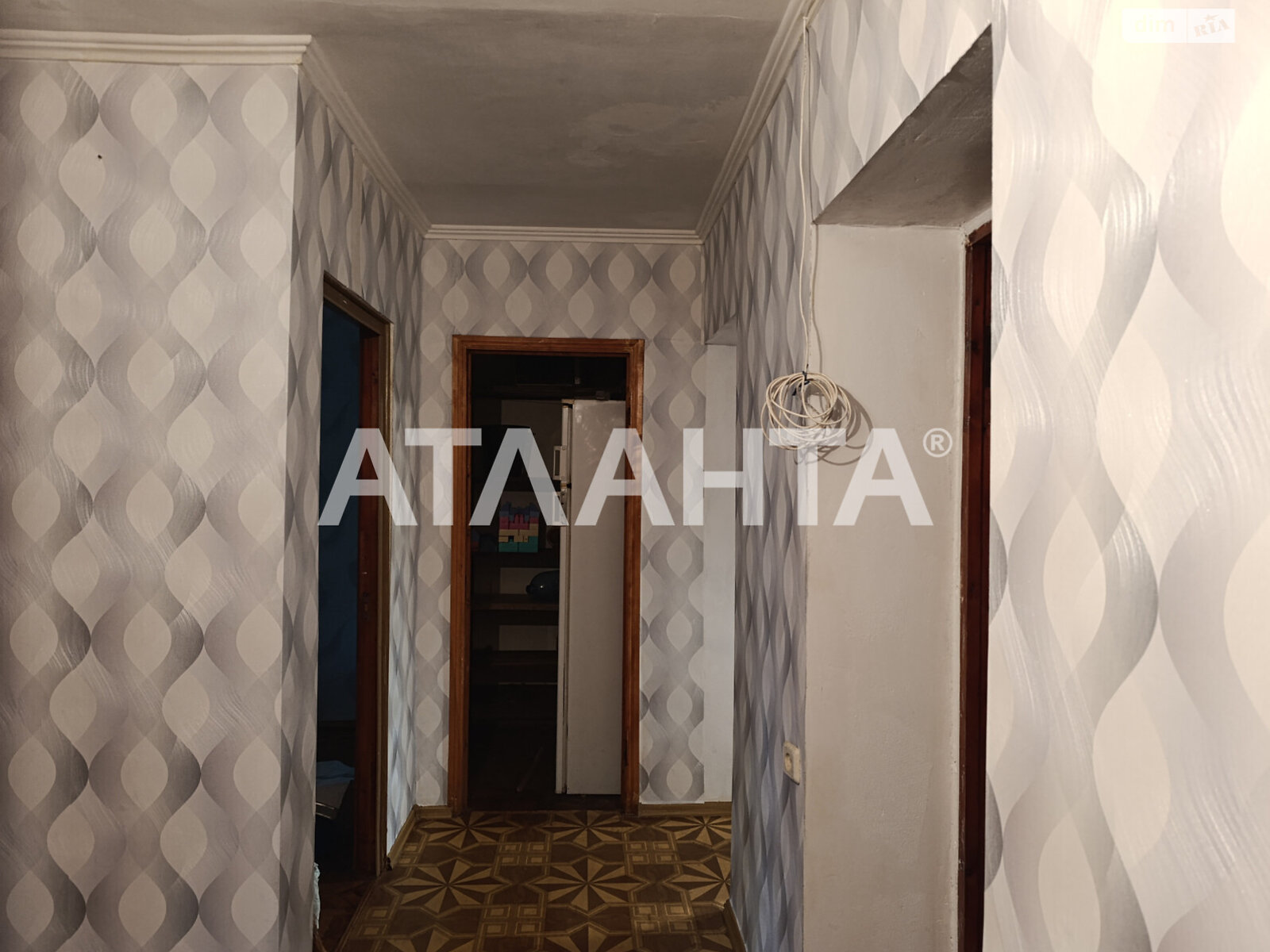 Продаж трикімнатної квартири в Одесі, на вул. Жоліо-Кюрі, район Пересипський фото 1 Продаж трикімнатної квартири в Одесі, на вул. Жоліо-Кюрі, район Пересипський фото 1