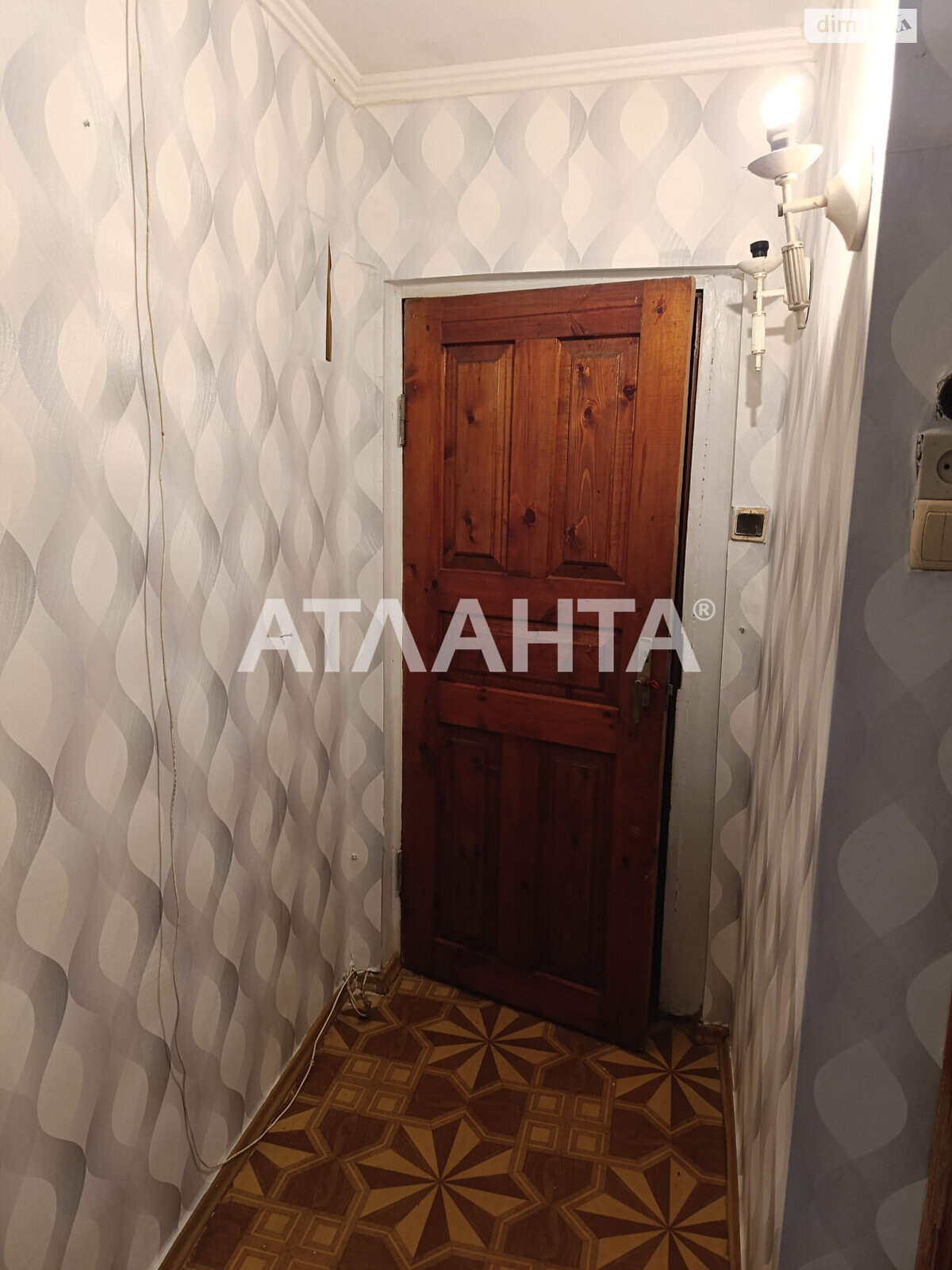 Продаж трикімнатної квартири в Одесі, на вул. Жоліо-Кюрі, район Пересипський фото 1 Продаж трикімнатної квартири в Одесі, на вул. Жоліо-Кюрі, район Пересипський фото 1