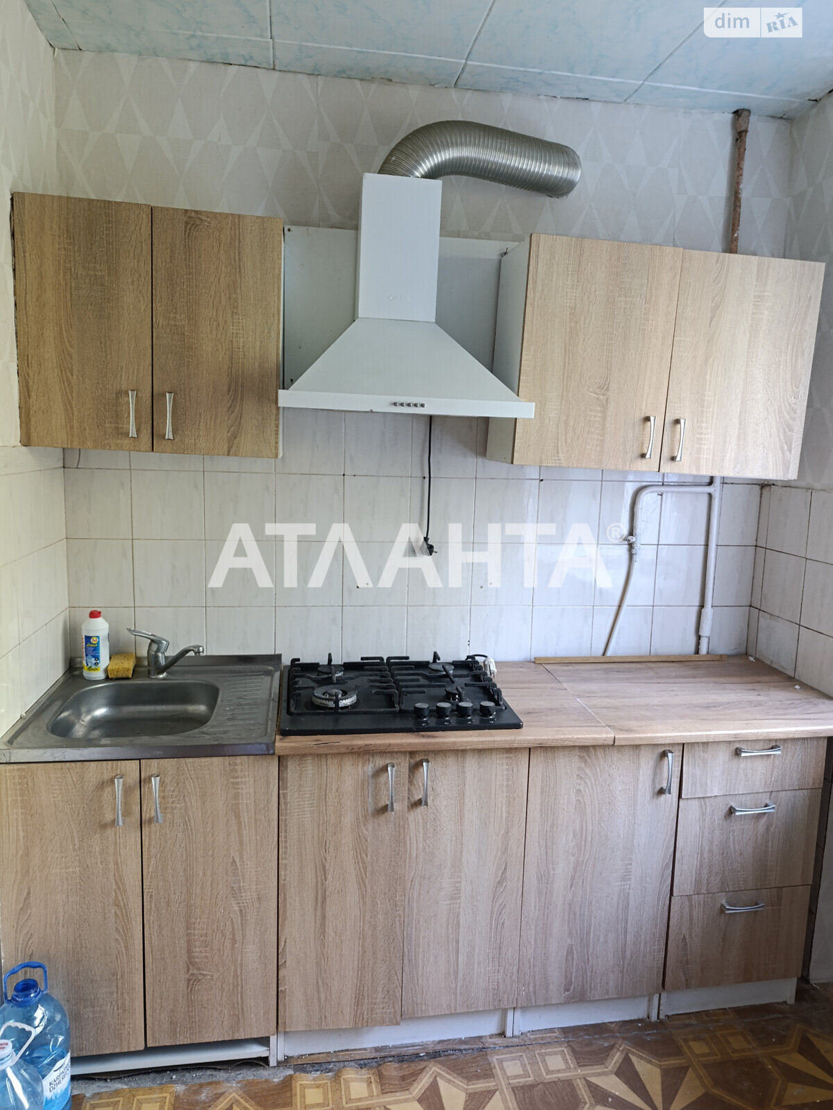 Продаж трикімнатної квартири в Одесі, на вул. Жоліо-Кюрі, район Пересипський фото 1 Продаж трикімнатної квартири в Одесі, на вул. Жоліо-Кюрі, район Пересипський фото 1